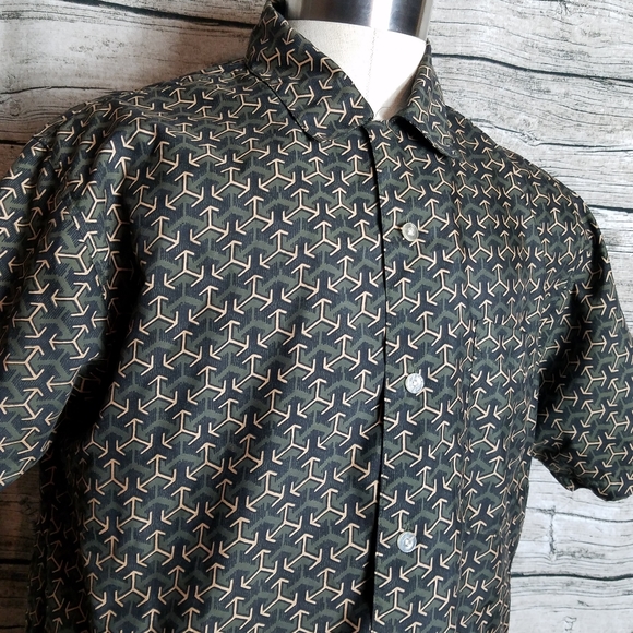 CANYON RIVER BLUES MENS BLACK GOLD ARROWS SHORT SLEEVE BUTTON SHIRT LARGE.Pit - Picture 2 of 7